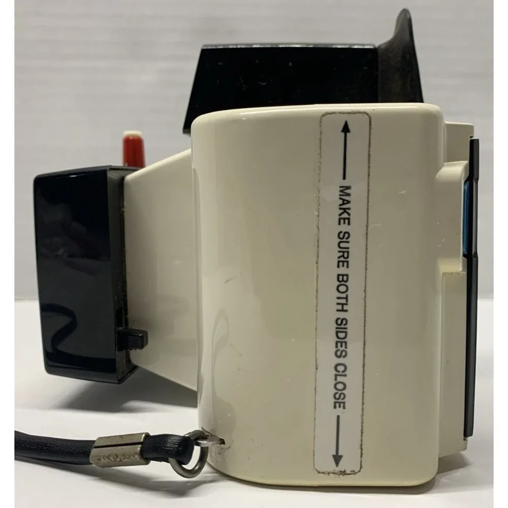 Polaroid Swinger Land Camera Model 20 with Wrist Strap Vintage V27